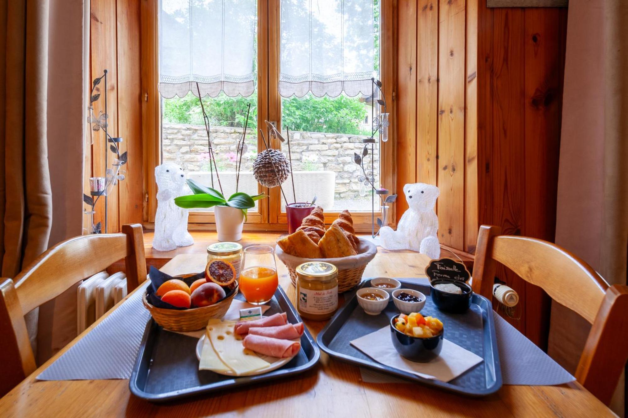 Auberge Des Montauds - Hotel & Restaurant Villard-de-Lans Ngoại thất bức ảnh