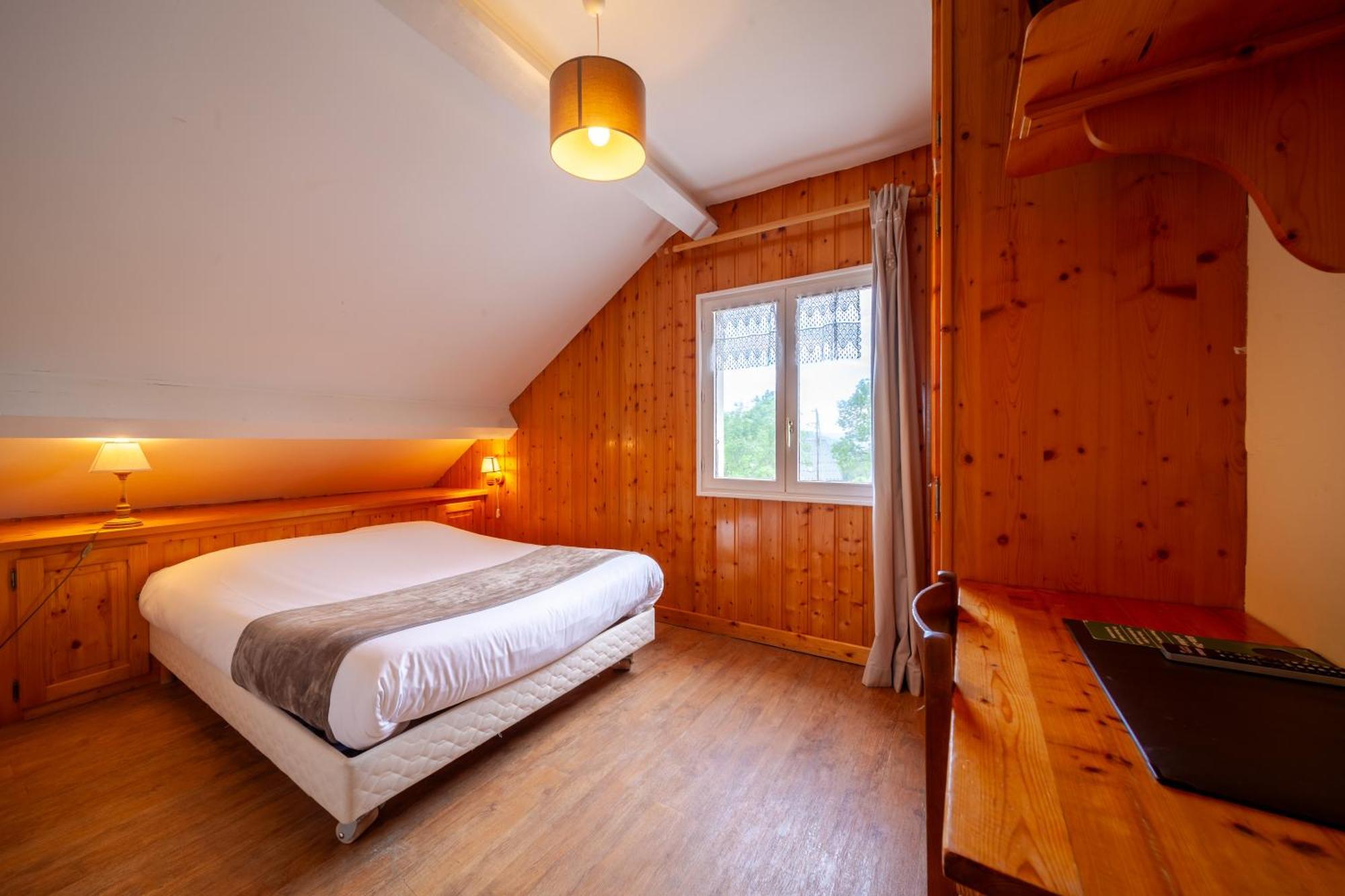 Auberge Des Montauds - Hotel & Restaurant Villard-de-Lans Phòng bức ảnh
