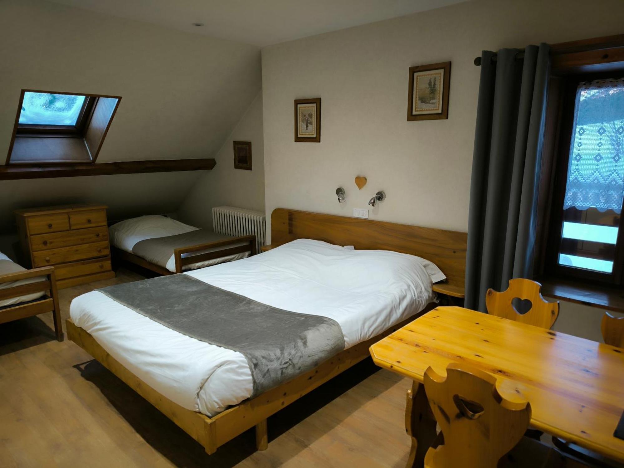 Auberge Des Montauds - Hotel & Restaurant Villard-de-Lans Ngoại thất bức ảnh